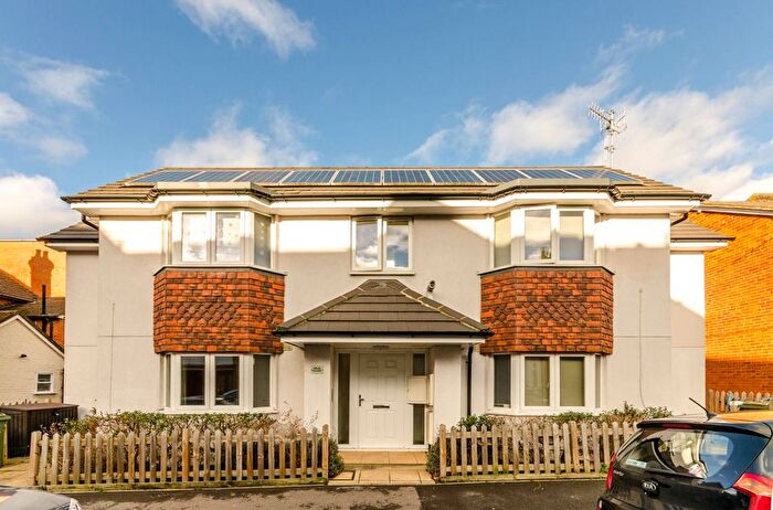 1 Bedroom Flat To Rent In Artillery Road, Guildford, GU1