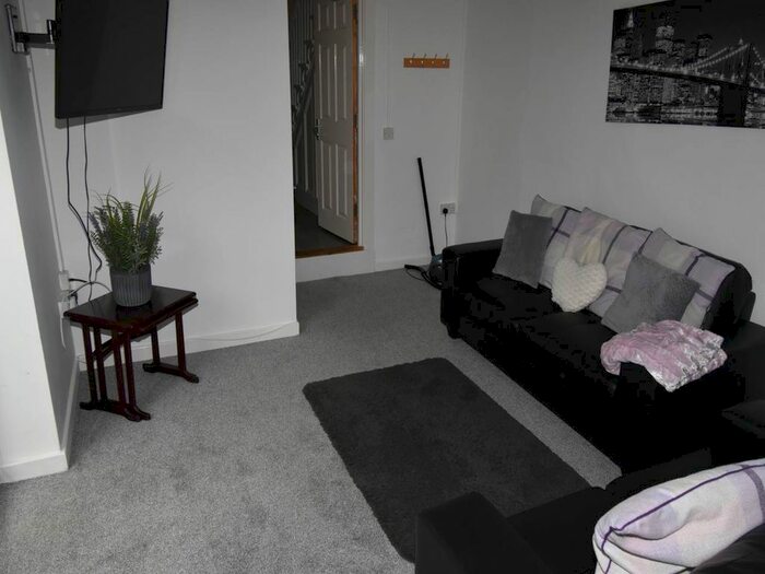 6 Bedroom Property To Rent In King Edwards Road, Brynmill, Swansea, SA1