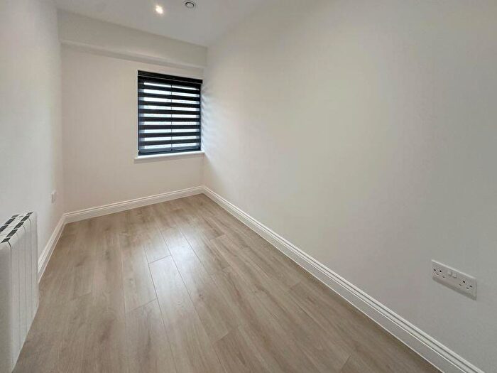 2 Bedroom Flat To Rent In Churchill House, London Road, Slough, SL3