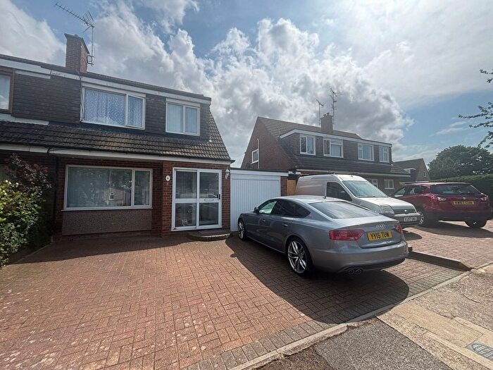 3 Bedroom Semi-Detached House To Rent In Browning Crescent, Bletchley, Milton Keynes, Buckinghamshire., MK3