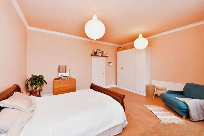 1 Bedroom Flat For Sale In Emma Place, Plymouth, PL1