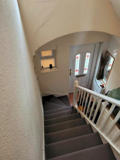 1 Bedroom Flat To Rent In Addison Crescent, Oxford, OX4