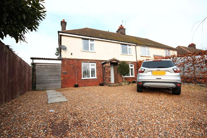 4 Bedroom Semi Detached House For Sale In Putteridge Road, Luton, LU2