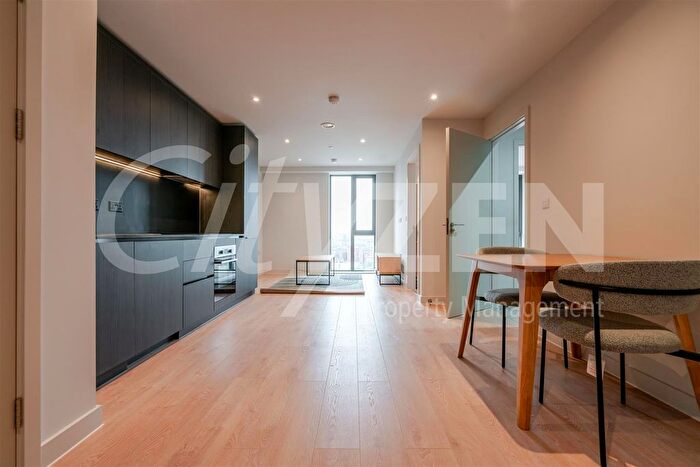 1 Bedroom Flat To Rent In Waterhouse Gardens, Dutton Street, Manchester, M3