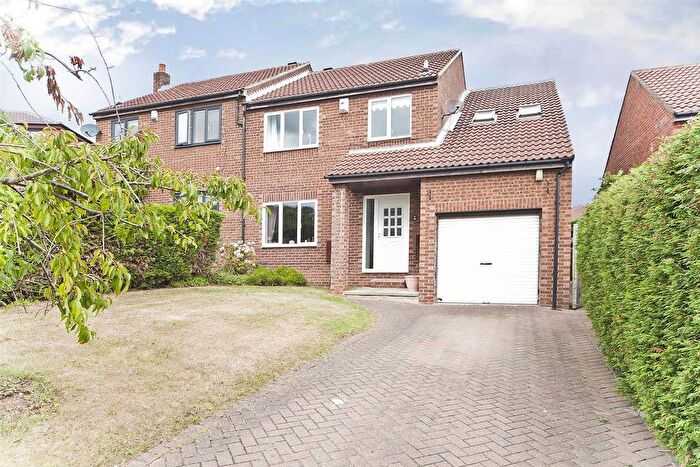 4 Bedroom Semi-detached House For Sale In Keating Close, Blackhall Colliery, Hartlepool, TS27