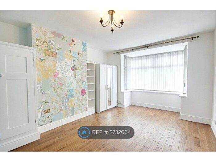 2 Bedroom Flat To Rent In Gordon Road, South Shields, NE34