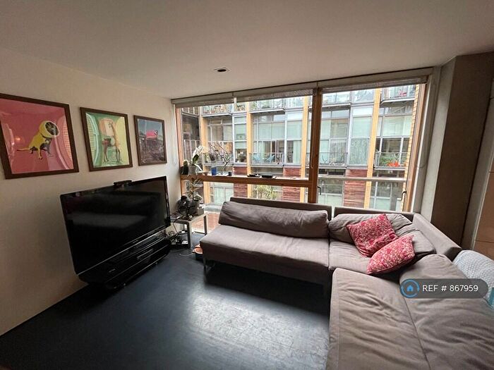 3 Bedroom Flat To Rent In Benyon Wharf, London, E8