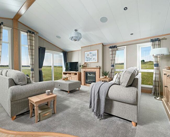 2 Bedroom Mobile/park Home For Sale In St. Marys Road, Birnam, Dunkeld, PH8