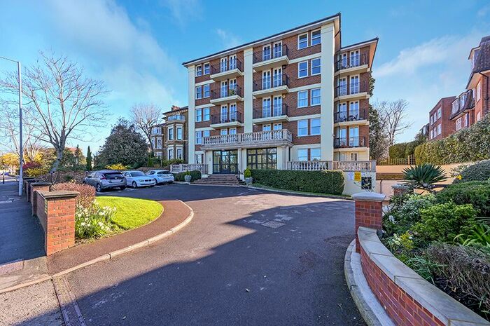 2 Bedroom Flat To Rent In Portsmouth Road, Surbiton, KT6