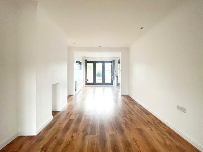 5 Bedroom Semi-Detached House To Rent In Tudor Drive, Kingston, KT2