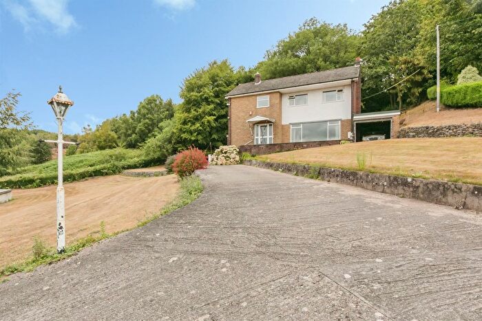 3 Bedroom Detached House For Sale In Hall Orchard, Cheadle, Stoke-On-Trent, ST10