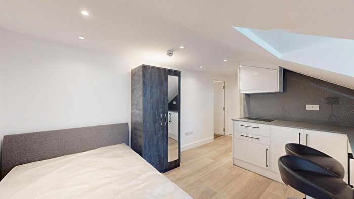 Studio To Rent In Belsize Road, London, NW6