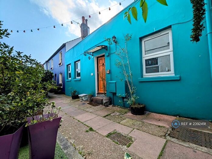1 Bedroom Terraced House To Rent In Trafalgar Terrace, Brighton, BN1