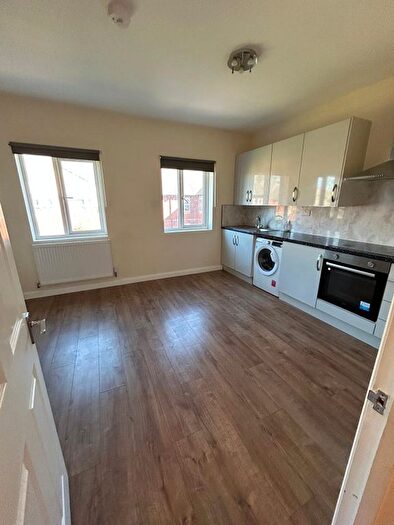 3 Bedroom Semi-detached House To Rent In London, E6