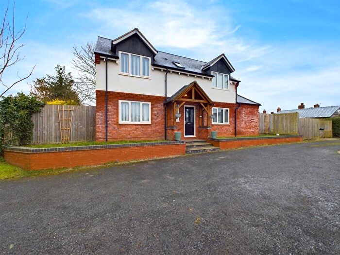 3 Bedroom Detached House For Sale In Hampton View, Welshampton, SY12