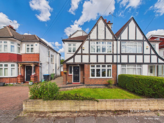 4 Bedroom Semi Detached House For Sale In Regal Way, Kenton, Harrow, HA3