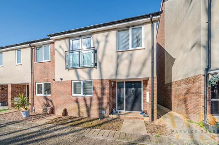 3 Bedroom Terraced House For Sale In Amber Close, Shoreham-By-Sea, BN43