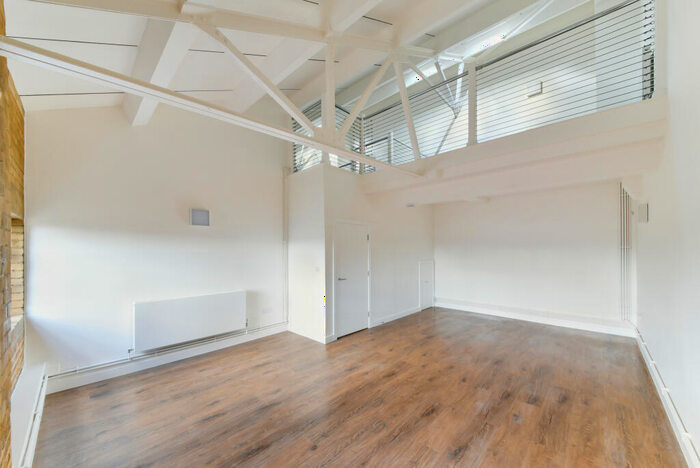 2 Bedroom Apartment To Rent In Dalston London, E8