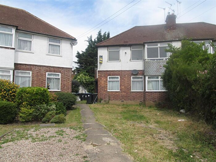 2 Bedroom Maisonette To Rent In Stainton Road, Enfield, EN3
