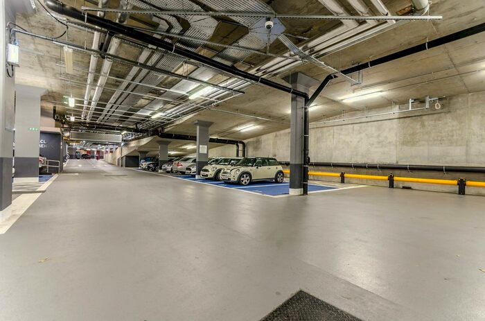 Garage / Parking To Rent In Saffron Central Square, Croydon, CR0