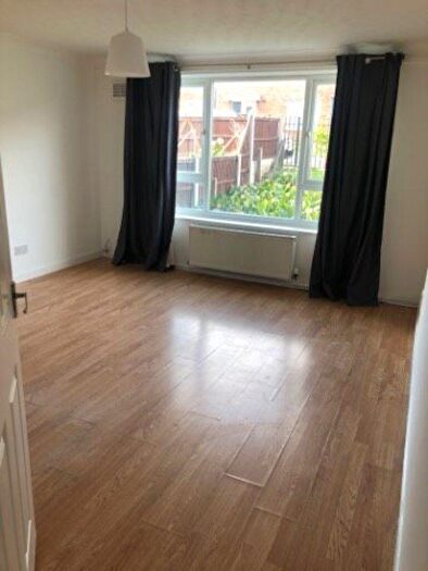 1 Bedroom Flat To Rent In Clifton, Leverton Green, P43