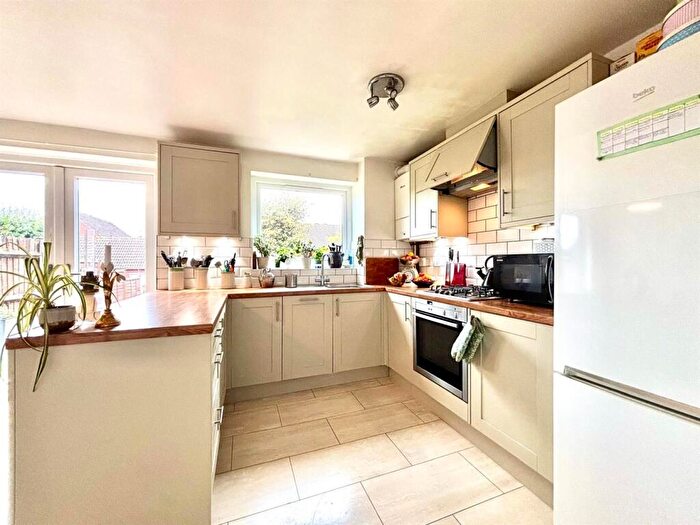 2 Bedroom End Of Terrace House For Sale In Chestnut Square, Leamington Spa, CV32