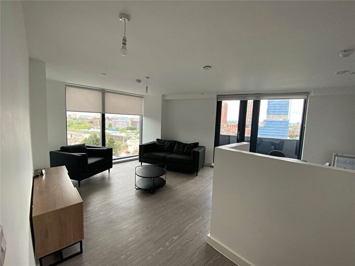 3 Bedroom Flat To Rent In The Landmark, Oldfield Road, Salford, M5