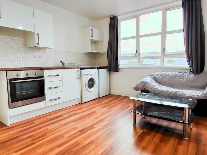 1 Bedroom Flat To Rent In Erskine Street, City Centre, Leicester, LE1