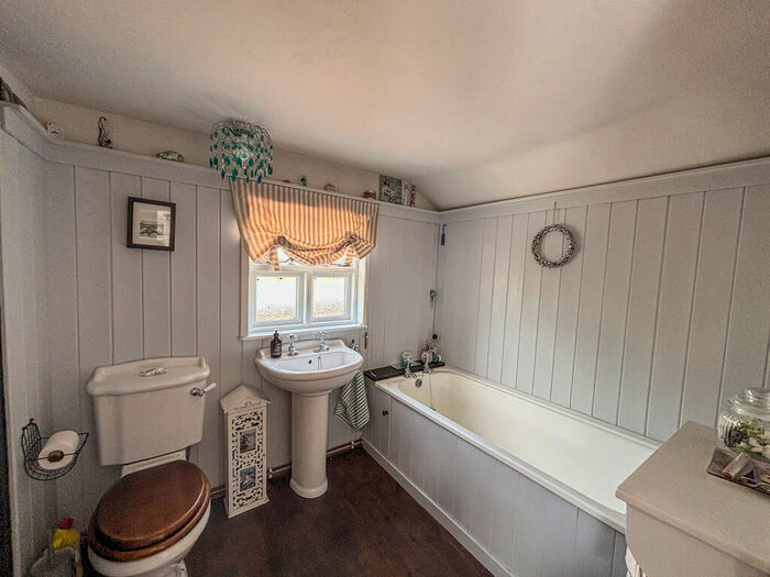 2 Bedroom Cottage For Sale In Clare, Sudbury, Suffolk, CO10