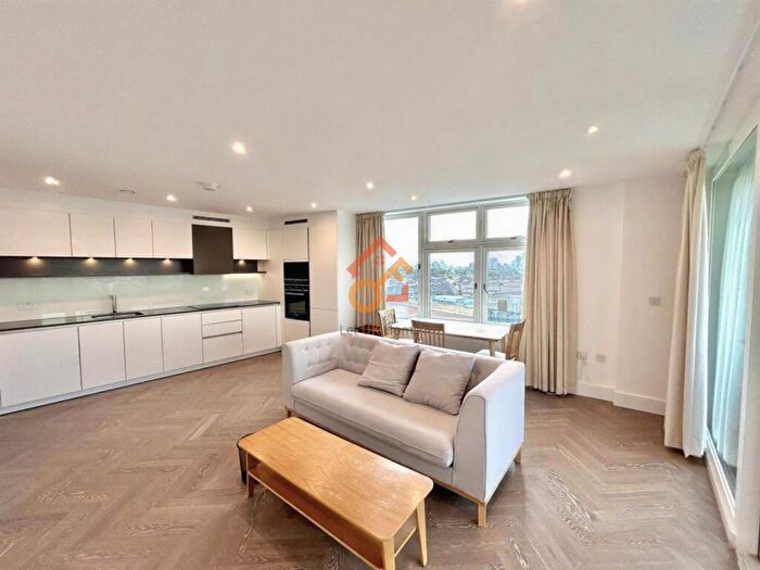 2 Bedroom Flat To Rent In Jewel House, Sterling Way, London, N7