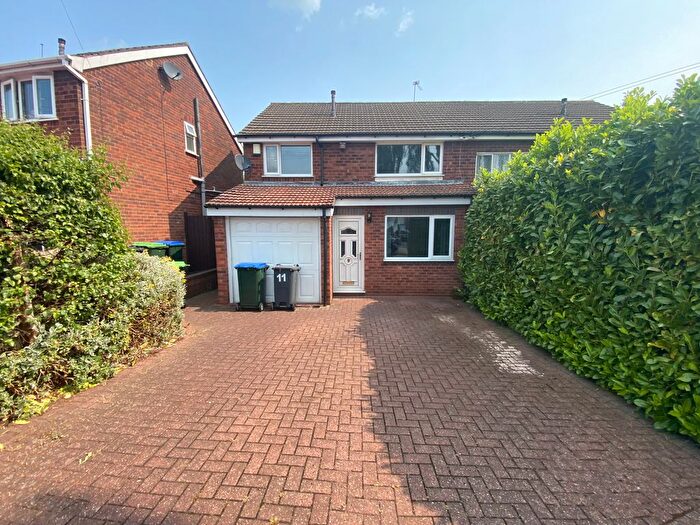 3 Bedroom Semi-Detached House To Rent In Baker House Grove, Birmingham, B43
