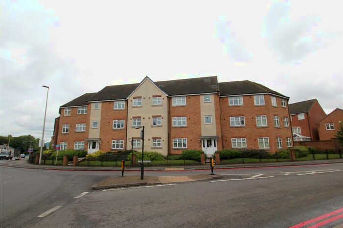 2 Bedroom Apartment To Rent In Birmingham Road, Oldbury, West Midlands, B69