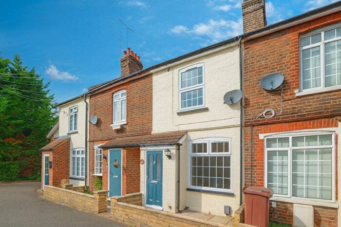 2 Bedroom End Terrace House For Sale In Seaton Road, London Colney, St. Albans, AL2