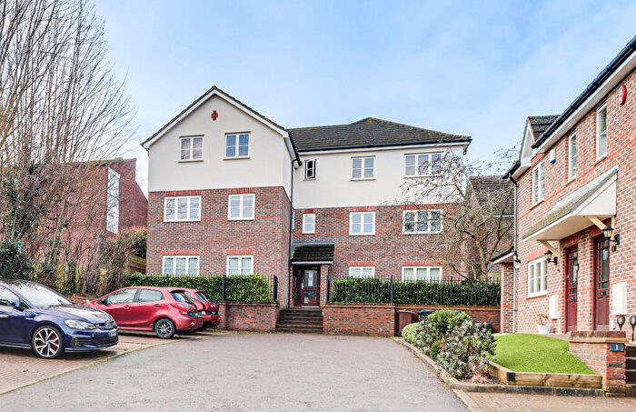 2 Bedroom Flat To Rent In Mallard Mews, Harpenden, AL5