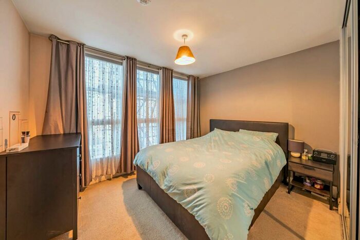 2 Bedroom Flat To Rent In Yabsley Street, Isle Of Dogs, London, E14