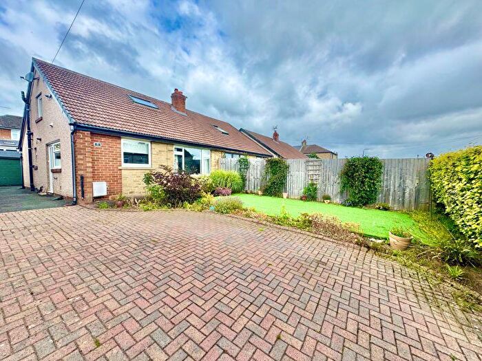 2 Bedroom Semi-Detached Bungalow For Sale In Elsinore Avenue, Elland, HX5