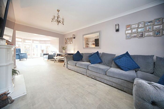 3 Bedroom Semi-Detached House For Sale In Woodlands Drive, Shevington, WN6