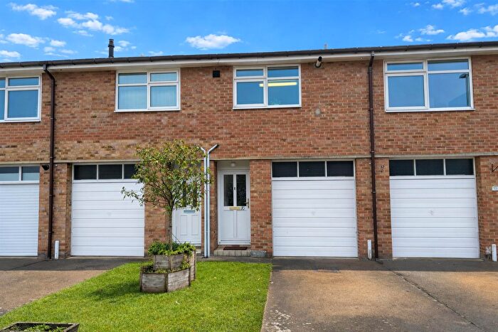 2 Bedroom Flat For Sale In Rowan Court, Darlington, DL3