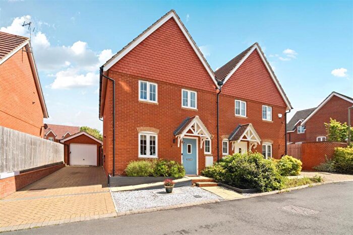 3 Bedroom Semi-Detached House For Sale In Roach Bank, Wantage, Oxfordshire, OX12