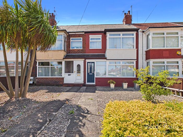 2 Bedroom Terraced House For Sale In Endike Lane, Hull, East Yorkshire, HU6