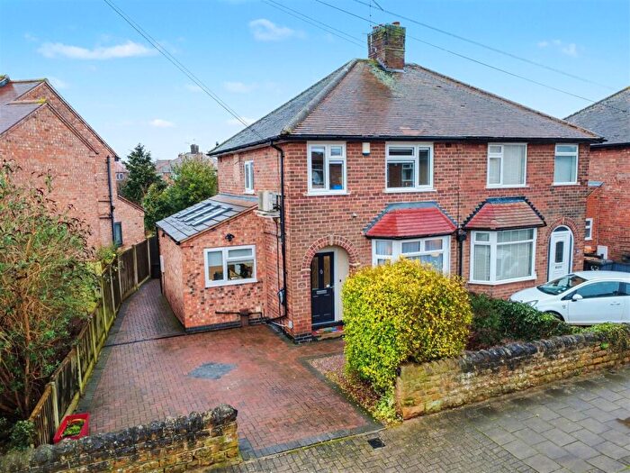 3 Bedroom Semi Detached House For Sale In Beech Avenue, Beeston Rylands, Nottingham, NG9