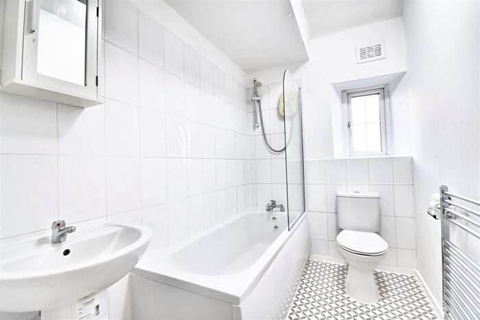 4 Bedroom House To Rent In Commonside, Sheffield, S10