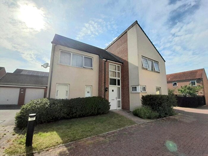 4 Bedroom Detached House For Sale In Highland Drive, Broughton, Milton Keynes, Buckinghamshire, MK10