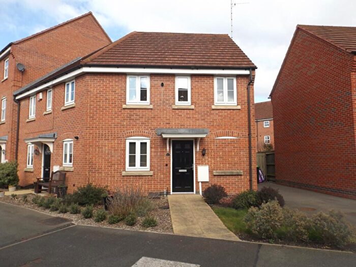 2 Bedroom House To Rent In Coupe Gardens, Hucknall, NG15
