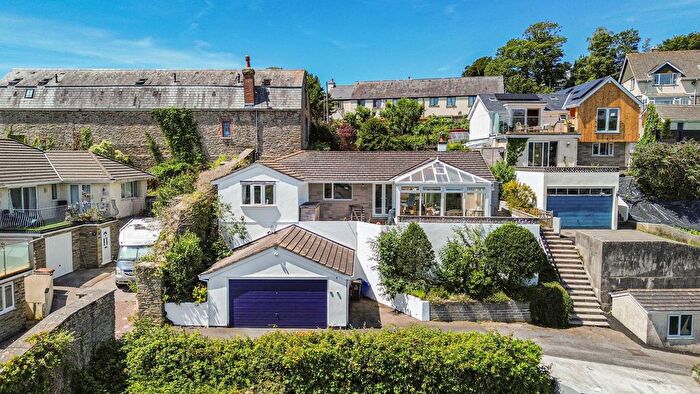 4 Bedroom Bungalow For Sale In Manor Gardens, Manor Park, Kingsbridge, TQ7