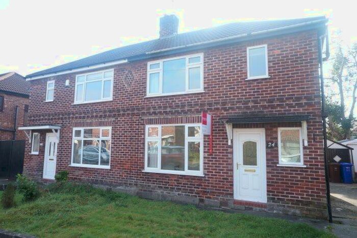 3 Bedroom Semi-Detached House To Rent In East Didsbury, Manchester, M20