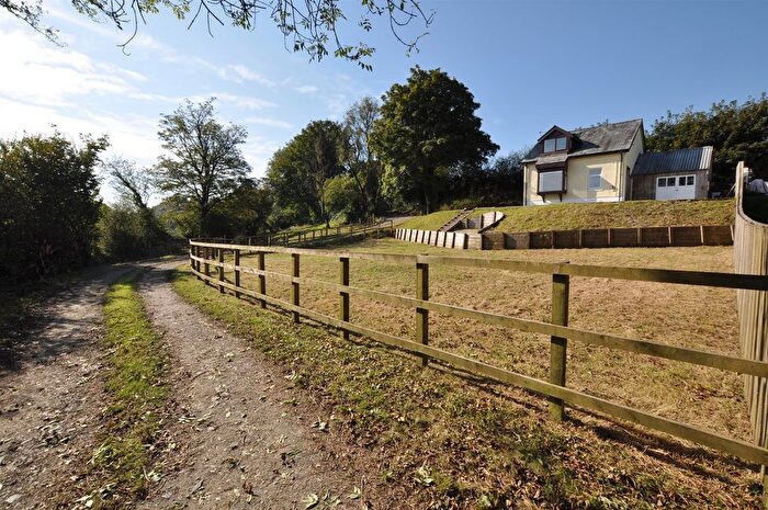 1 Bedroom Property For Sale In Llanboidy, Whitland, SA34