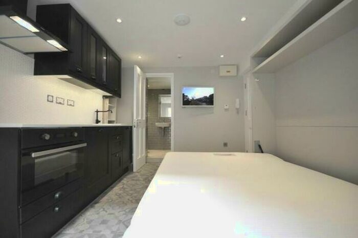 4 Bedroom Town House To Rent In The Cherries, PE12