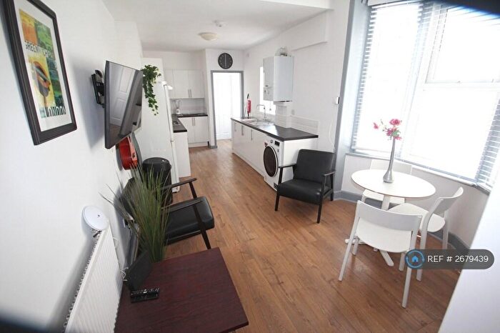 5 Bedroom Terraced House To Rent In Jessie Road, Southsea, PO4