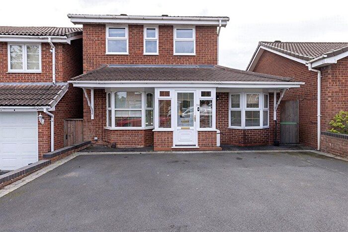 3 Bedroom Detached House To Rent In Sandringham Drive, Rowley Regis, West Midlands, B65